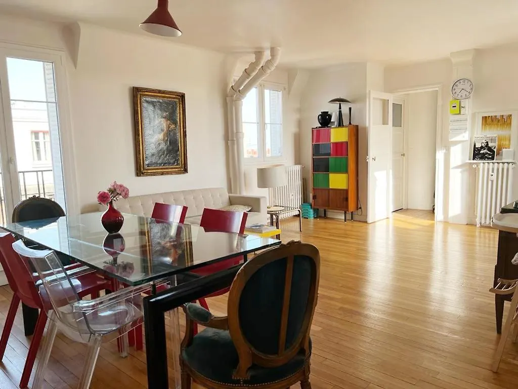 Appartement 3 Pieces Avec Vue 360 Sur Paris Frankrike
